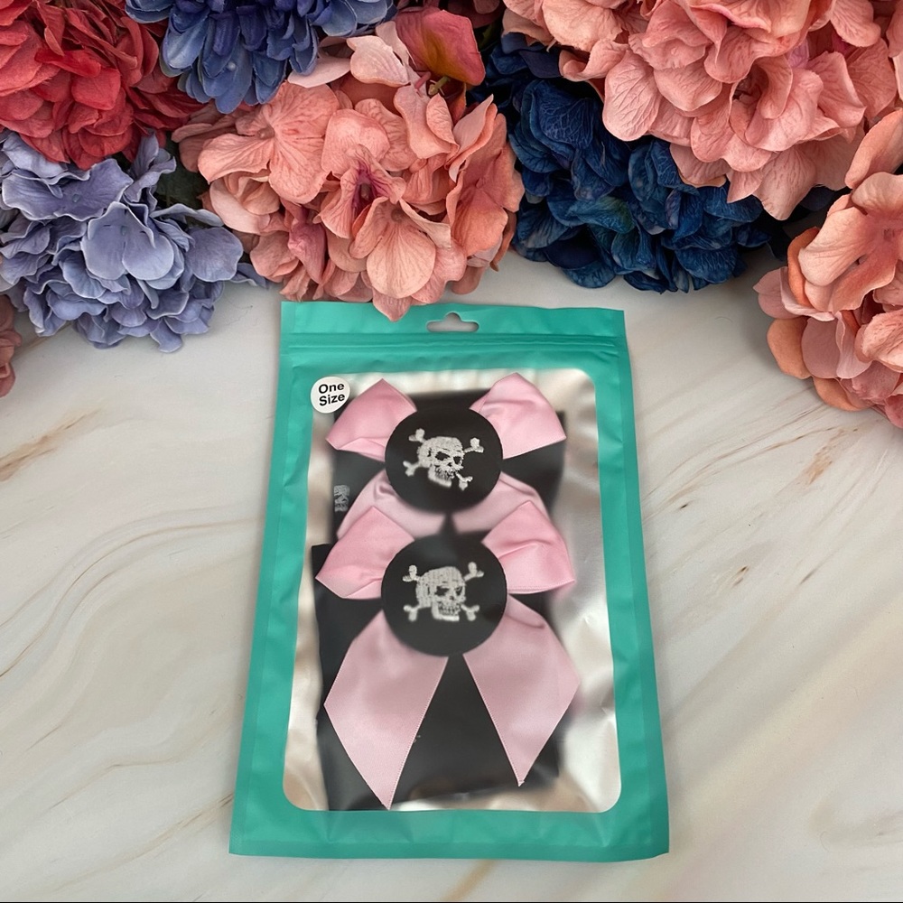 Gothic Long Black Knee High Stockings with Skulls & Pink Bows - Picture 16 of 16